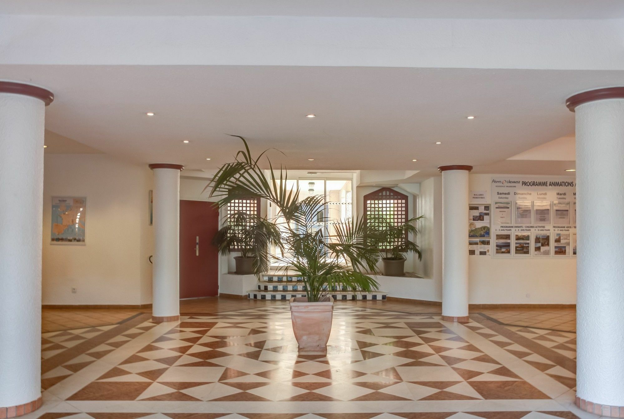 Residence Pierre & Vacances Valescure Saint-Raphaël Esterno foto